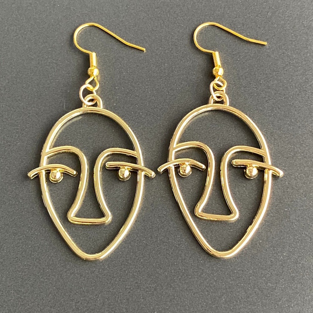 NEW Human Face Earrings in Gold color